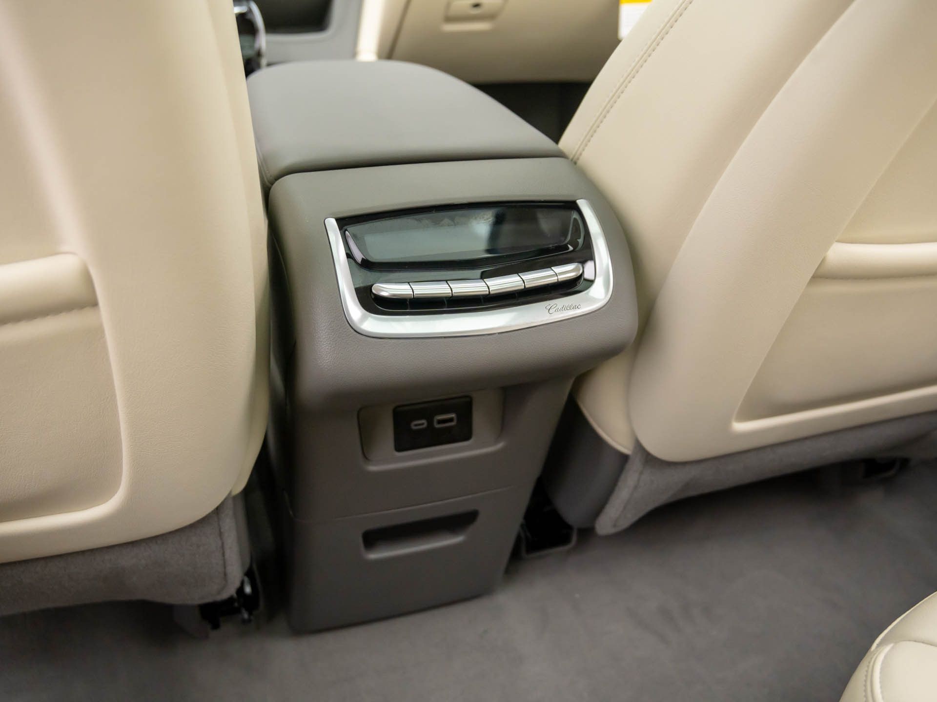 Vehicle image 21 of 49