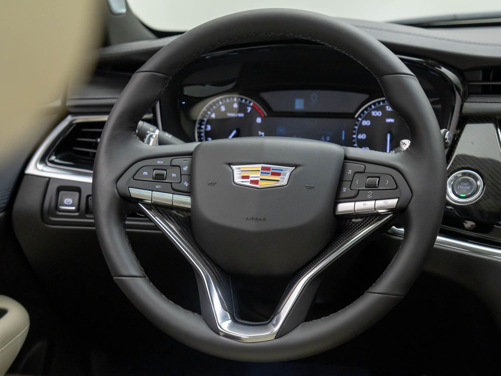 Vehicle image 34 of 40