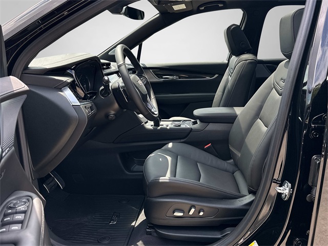 Vehicle image 15 of 18