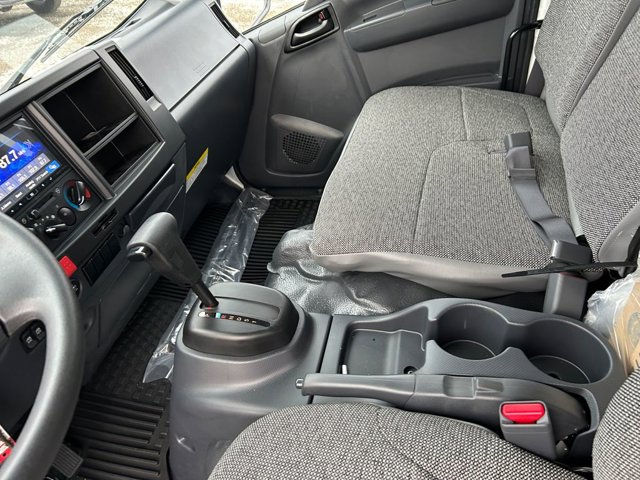 2025 Chevrolet 4500 HG LCF Gas Base Image 17 of 30