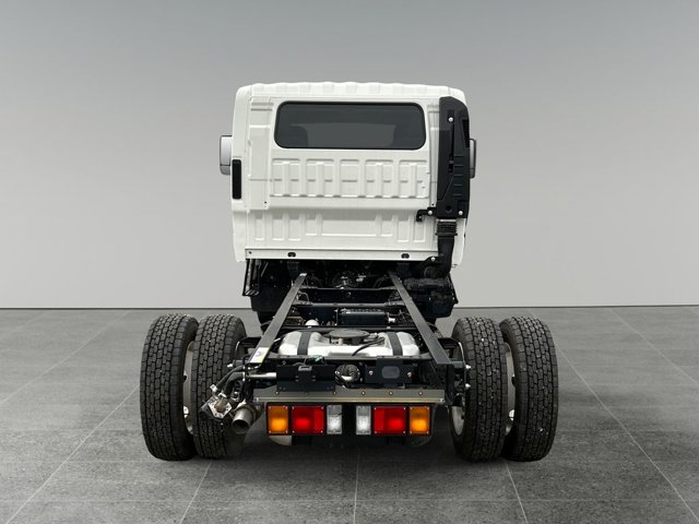 2025 Chevrolet 4500 HG LCF Gas Base Image 25 of 30