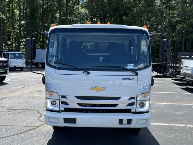 2025 Chevrolet 4500 HG LCF Gas Base Image 2 of 32