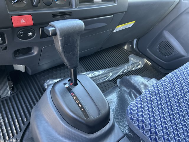 2025 Chevrolet 4500 HG LCF Gas Base Image 30 of 32