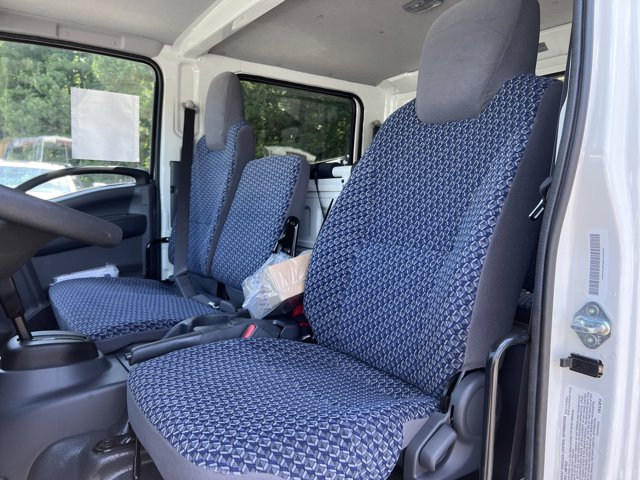 2025 Chevrolet 4500 HG LCF Gas Base Image 13 of 32