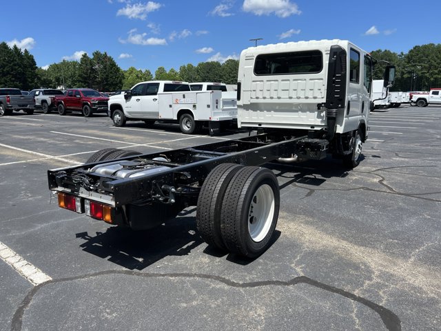 2025 Chevrolet 4500 HG LCF Gas Base Image 8 of 32