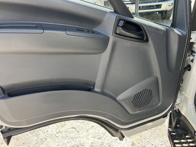 2025 Chevrolet 4500 HG LCF Gas Base Image 12 of 27