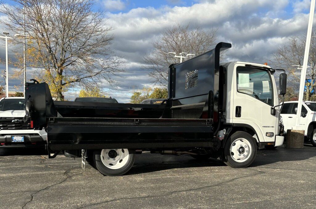 2025 Chevrolet 4500 HG LCF Gas Base Image 1 of 15