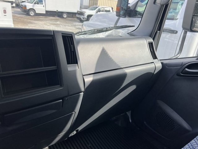 2025 Chevrolet 4500 HG LCF Gas Base Image 9 of 21