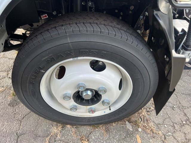 2025 Chevrolet 4500 HG LCF Gas Base Image 6 of 21