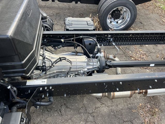 2025 Chevrolet 4500 HG LCF Gas Base Image 4 of 21