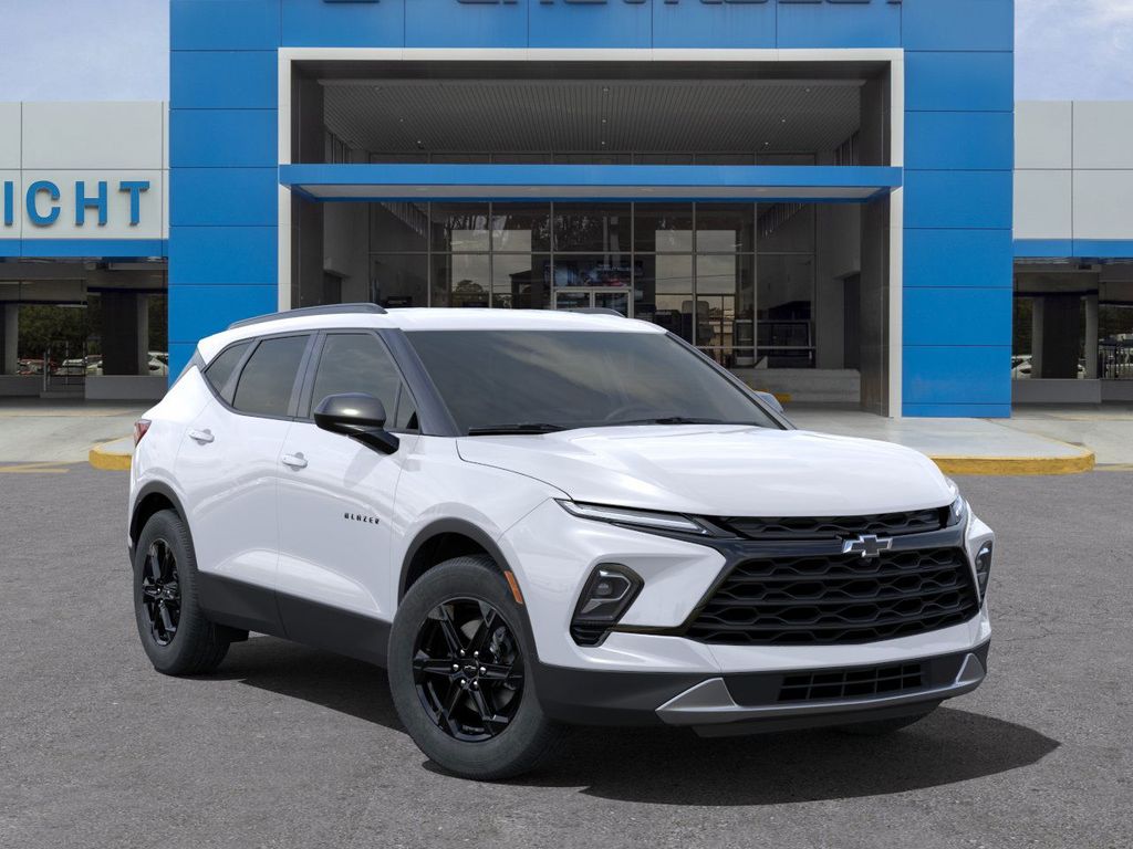 Vehicle image 4 of 24