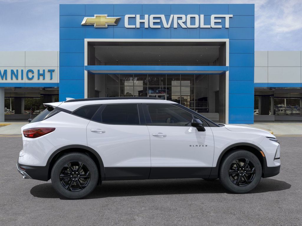 Vehicle image 6 of 24