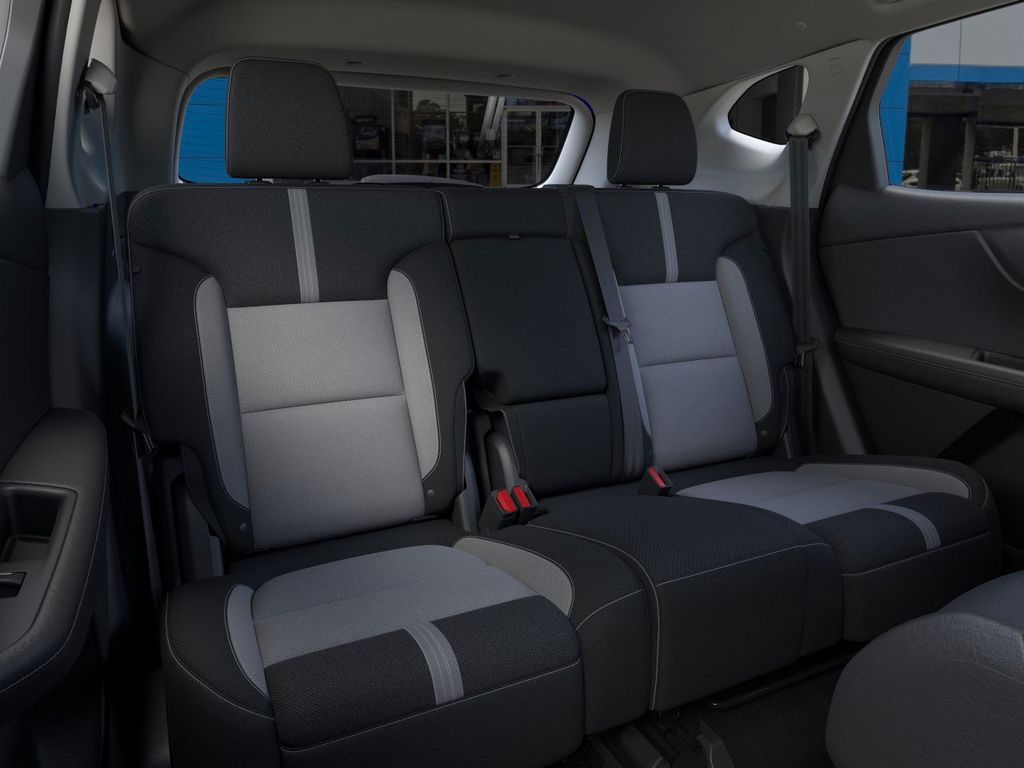 Vehicle image 17 of 24