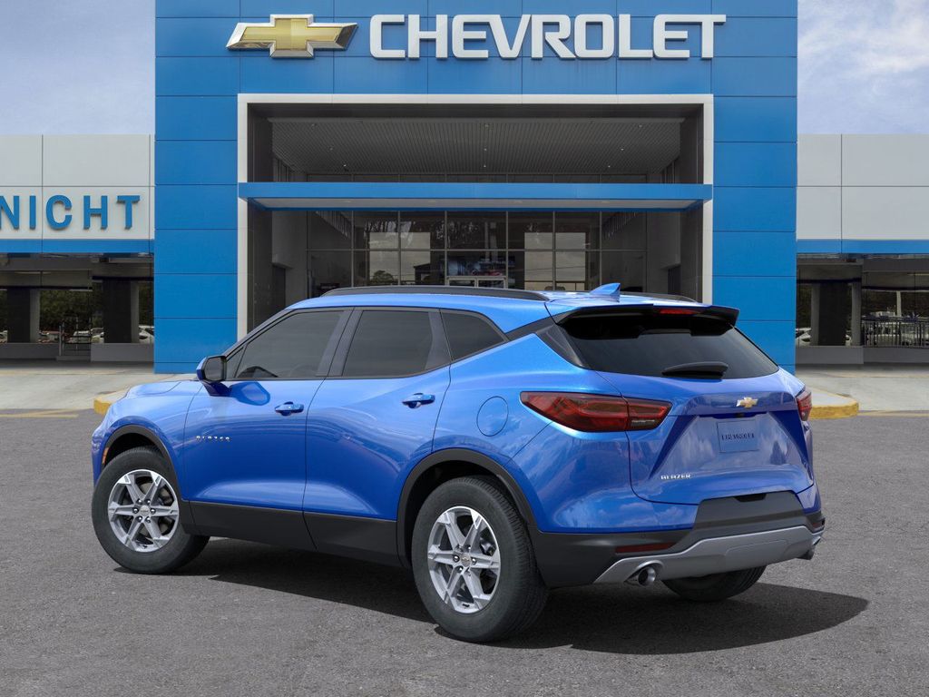 Vehicle image 8 of 24