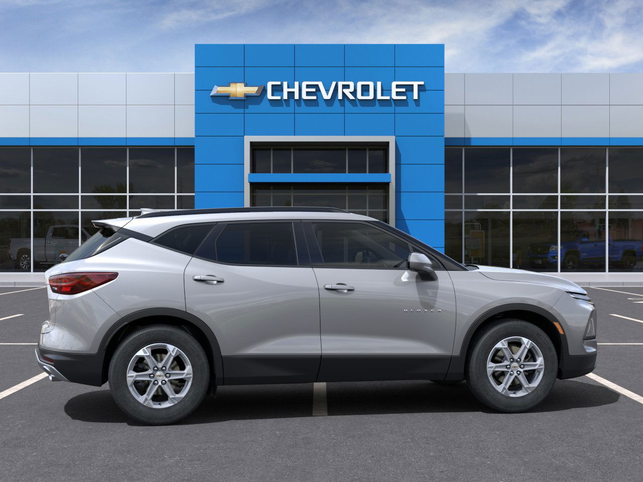 Vehicle image 4 of 24