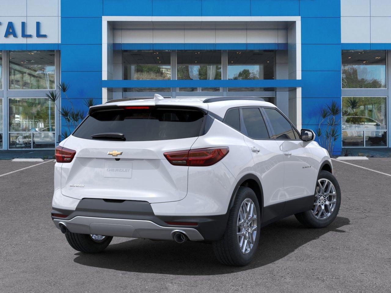 Vehicle image 4 of 24