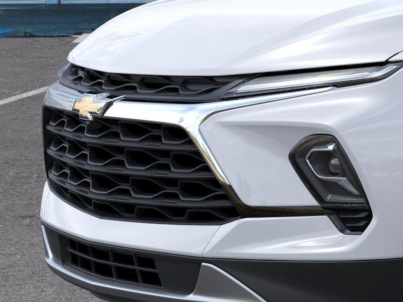 Vehicle image 13 of 24