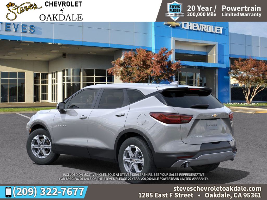 Vehicle image 8 of 24