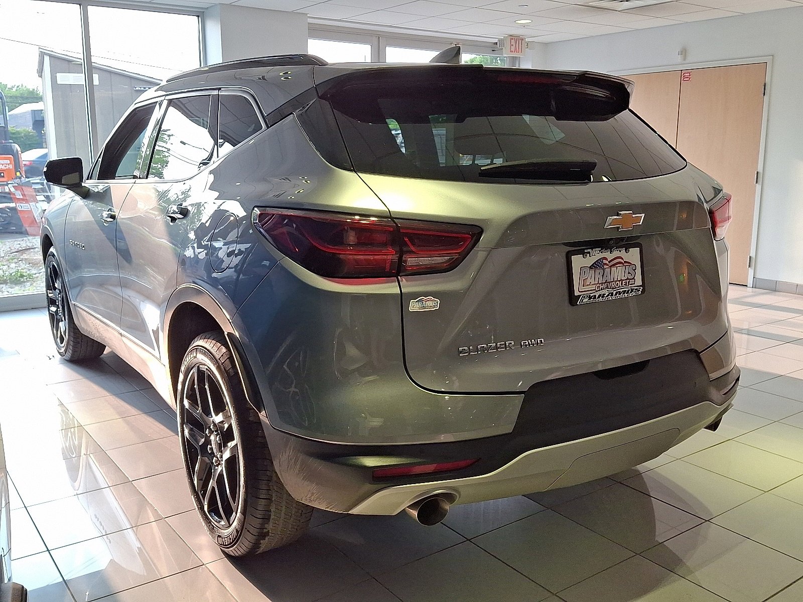 Vehicle image 12 of 35