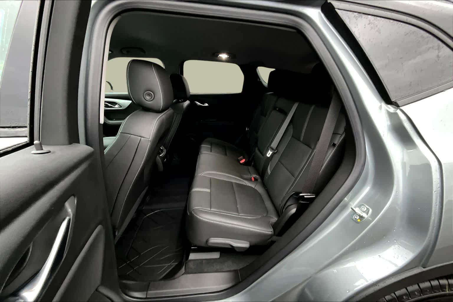 2025 Chevrolet Blazer LT Image 8 of 14