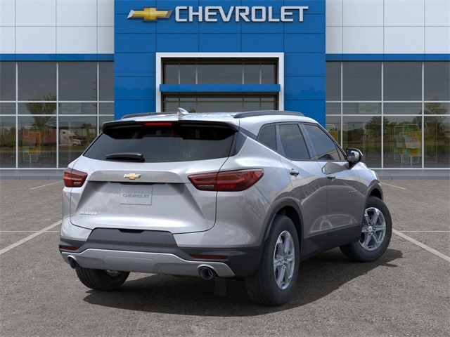 Vehicle image 4 of 24