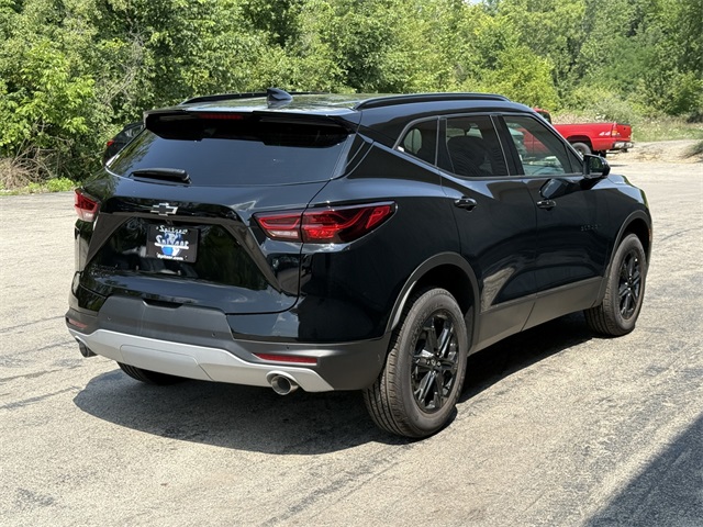 2025 Chevrolet Blazer LT Image 7 of 36