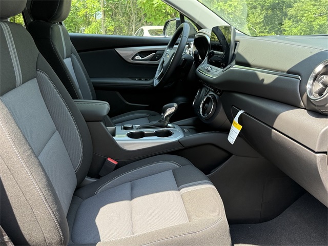 2025 Chevrolet Blazer LT Image 16 of 36