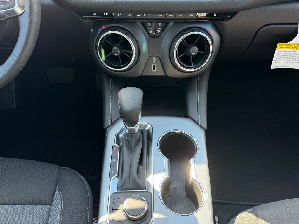 Vehicle image 20 of 27