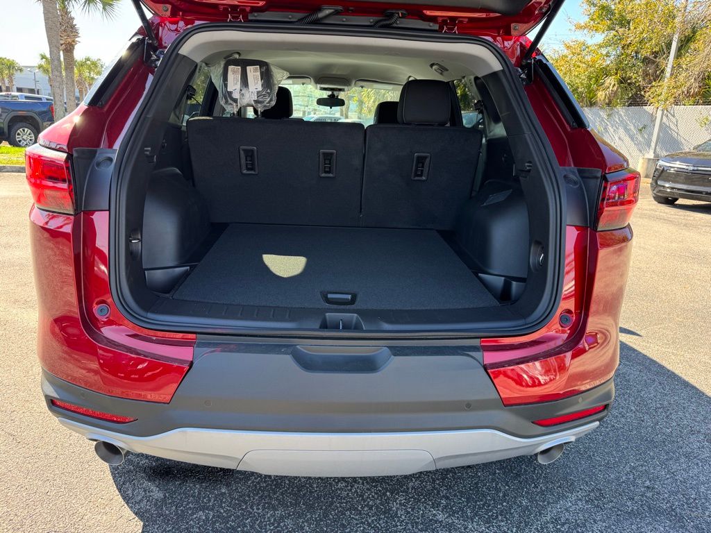 Vehicle image 12 of 27