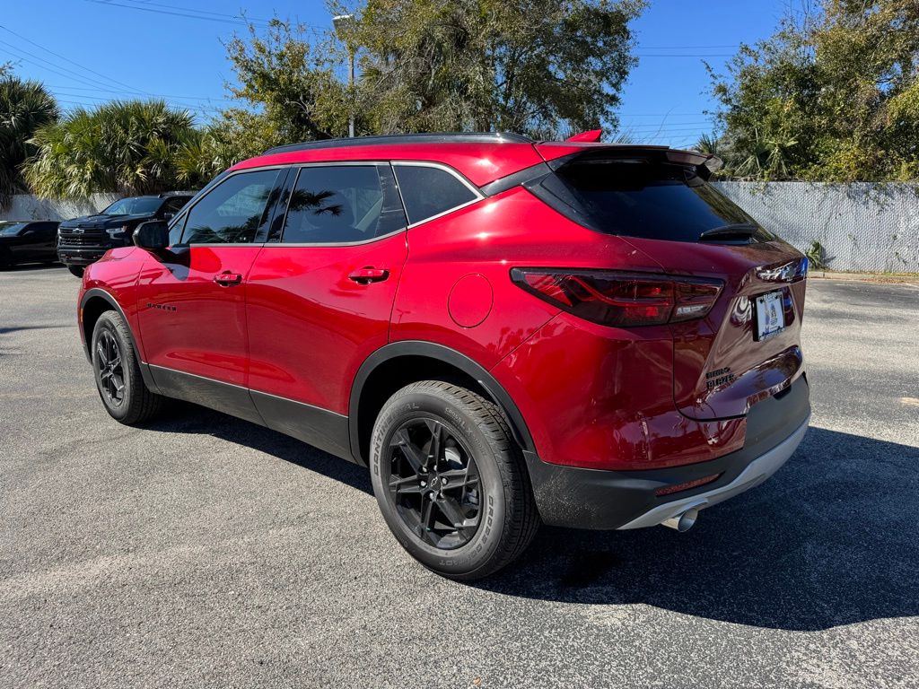Vehicle image 6 of 27