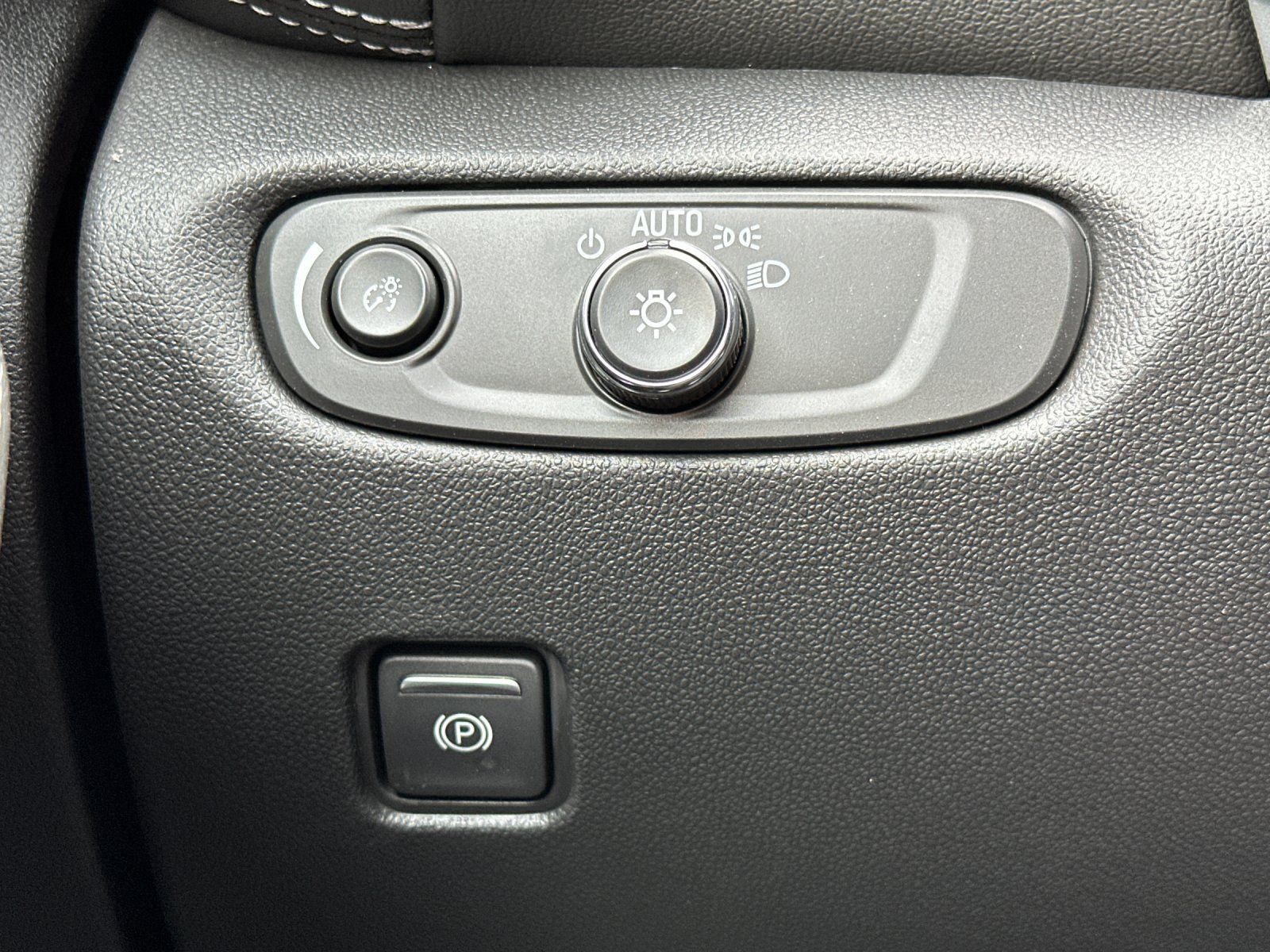 2025 Chevrolet Blazer LT Image 21 of 35