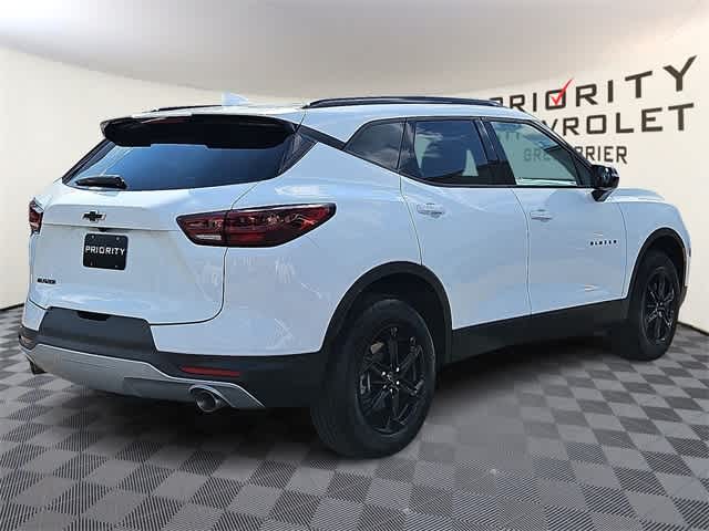 2025 Chevrolet Blazer LT Image 4 of 23