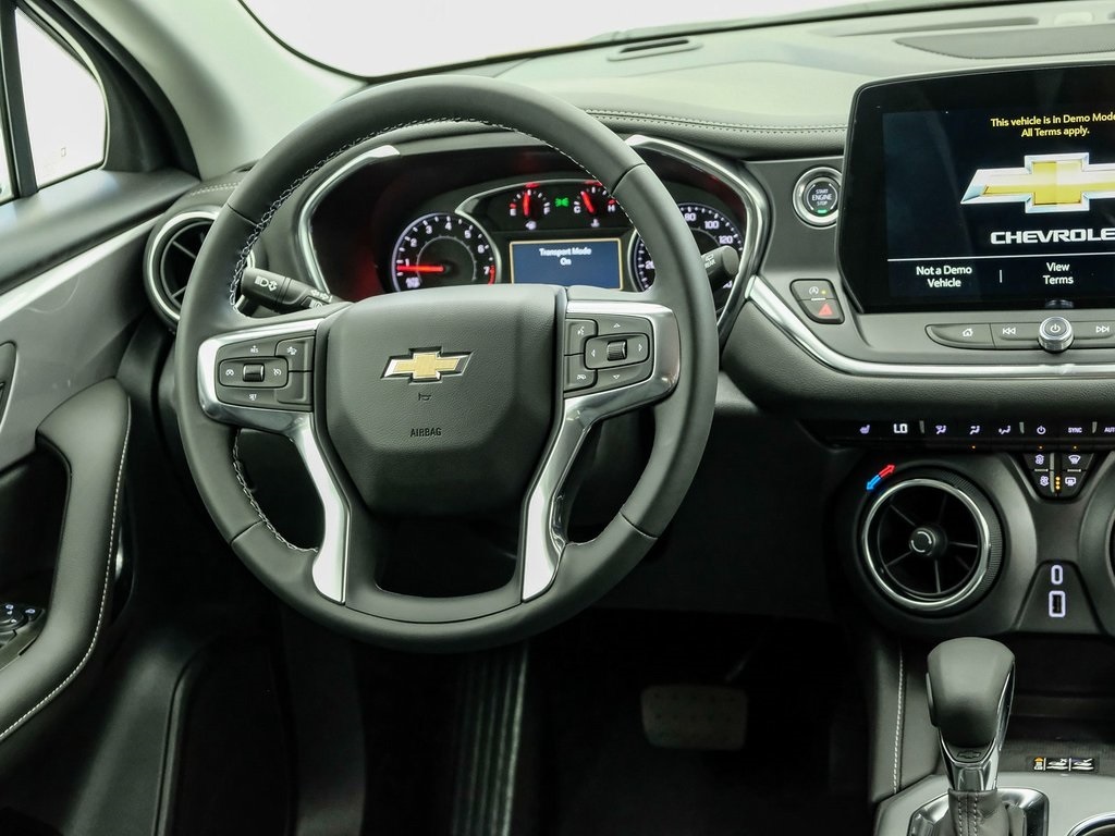 Vehicle image 18 of 41