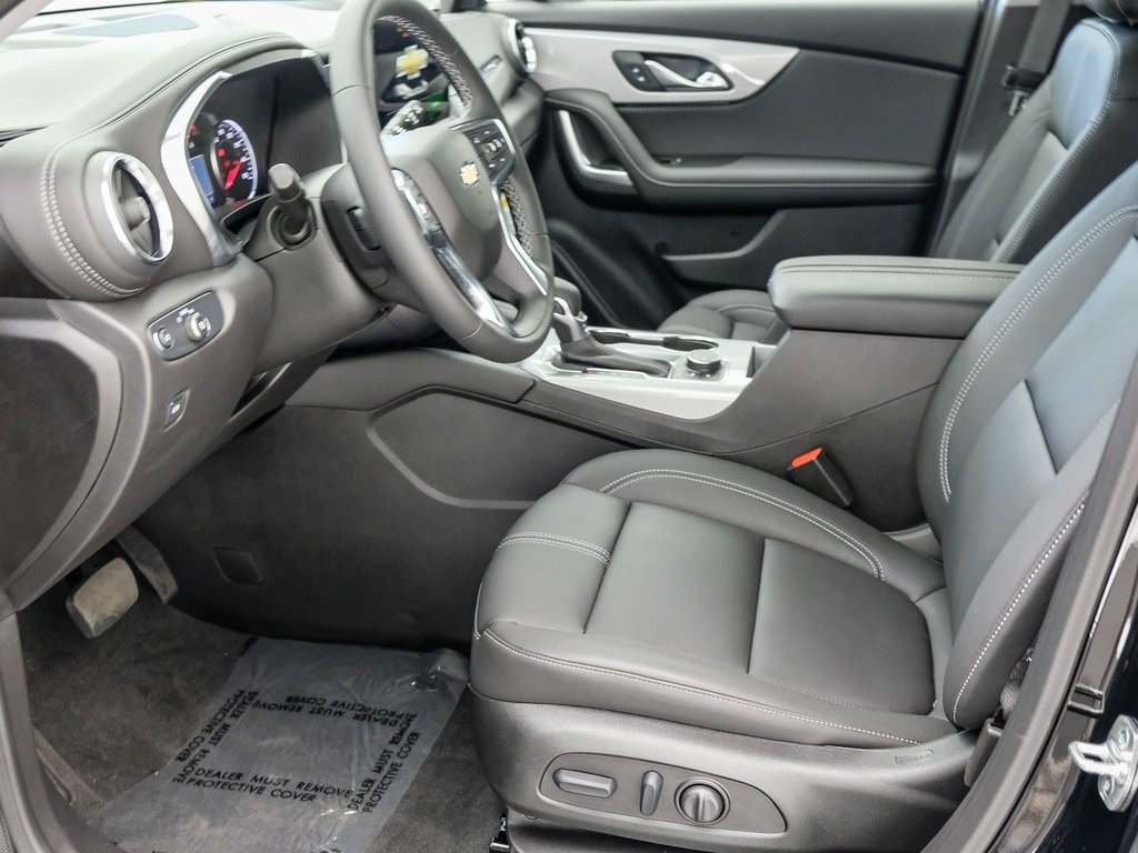 Vehicle image 19 of 41