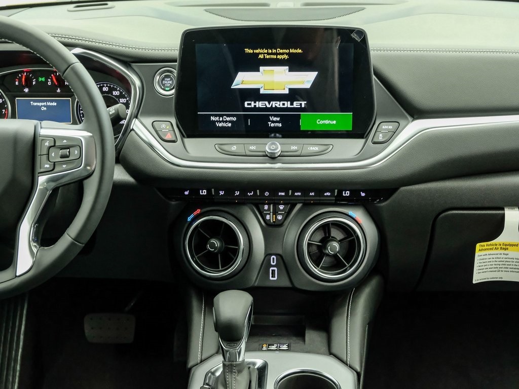 Vehicle image 17 of 41