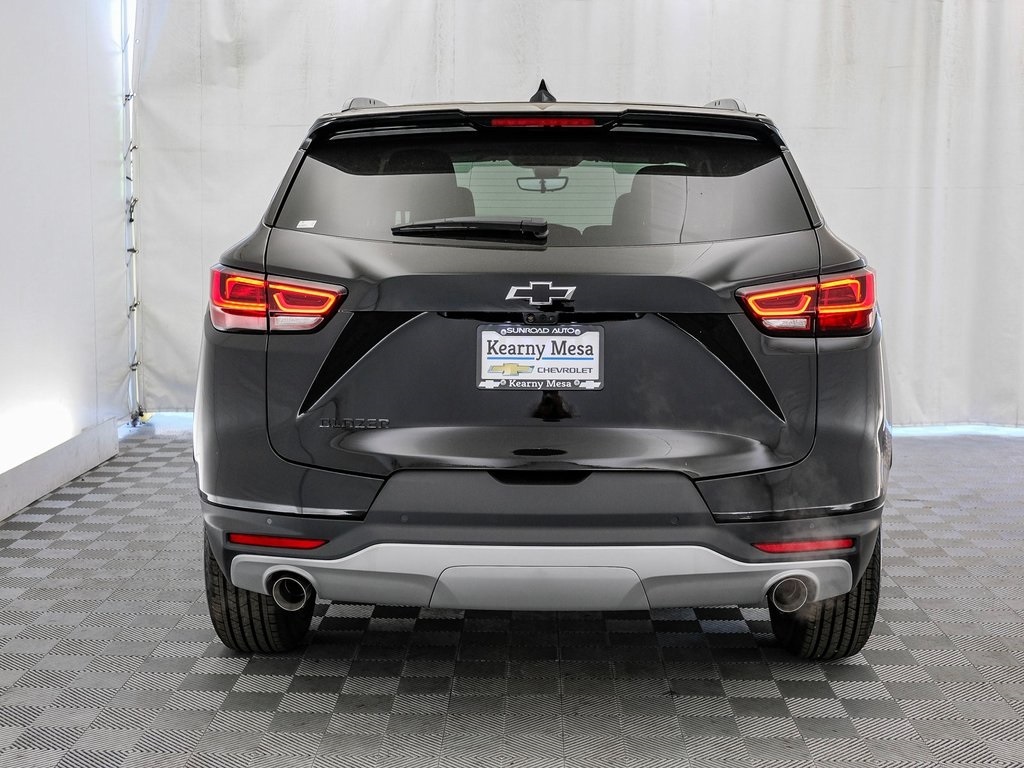 Vehicle image 6 of 41