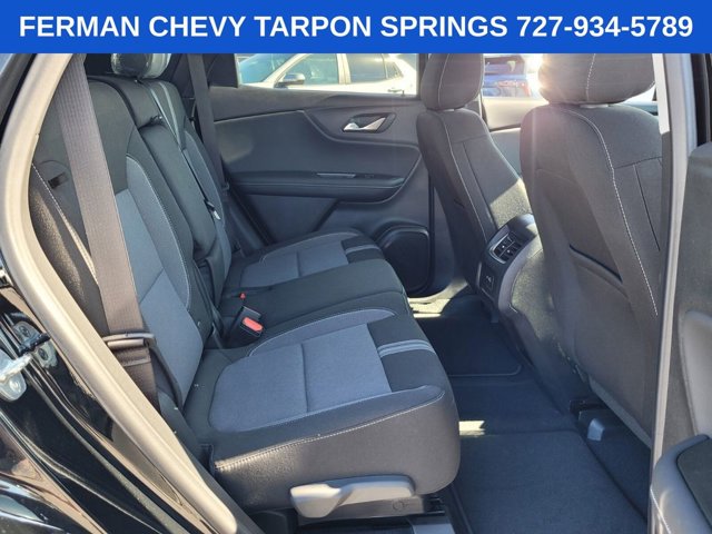 Vehicle image 18 of 33