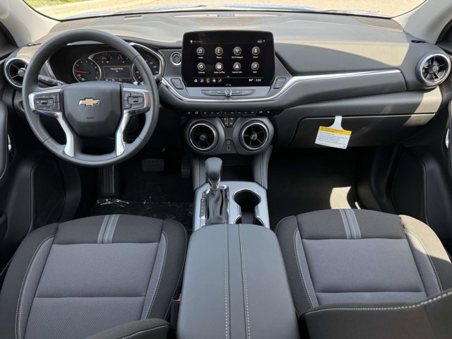 Vehicle image 11 of 26