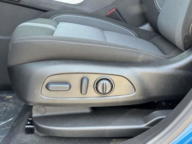 Vehicle image 22 of 26