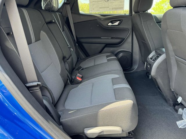 Vehicle image 18 of 26