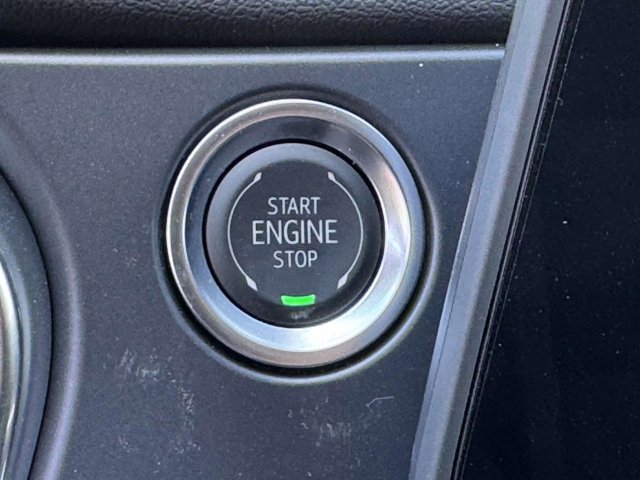 Vehicle image 9 of 26