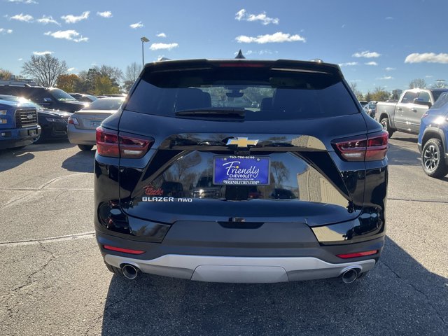 Vehicle image 13 of 34