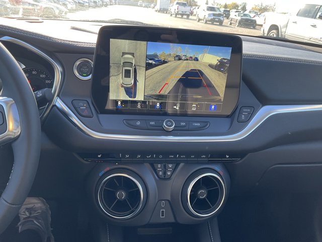 Vehicle image 17 of 34
