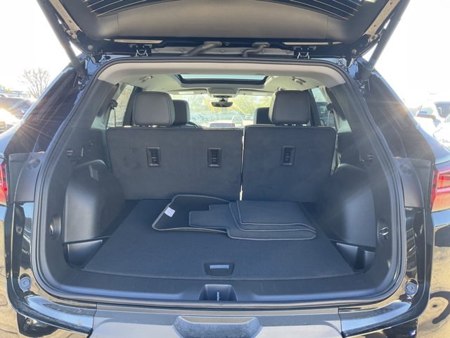 Vehicle image 14 of 34