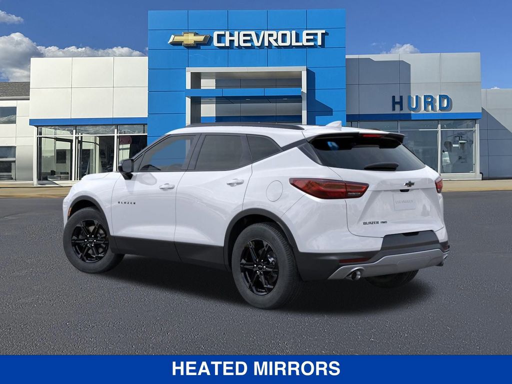 2025 Chevrolet Blazer LT Image 8 of 25