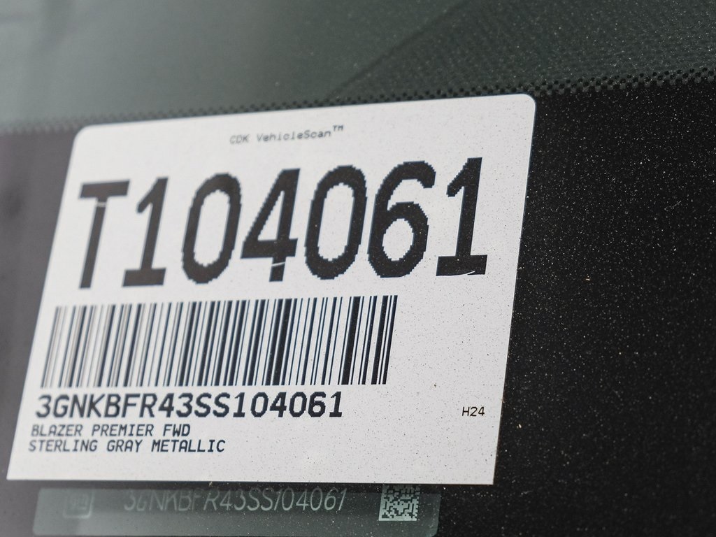 Vehicle image 27 of 41
