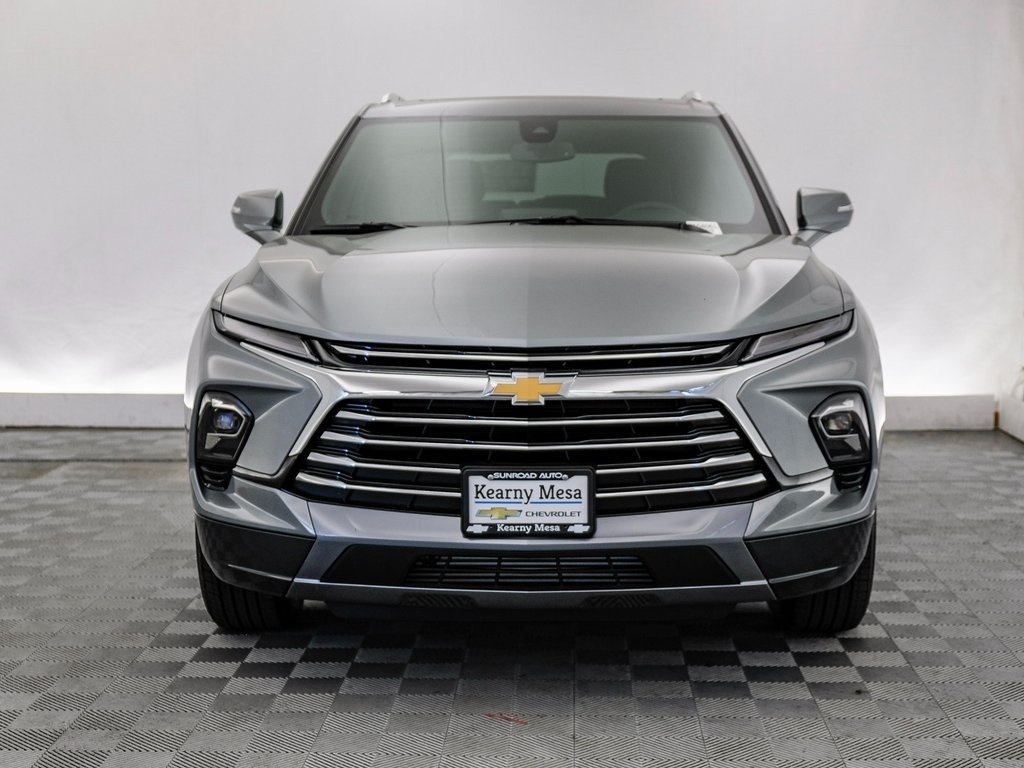 Vehicle image 3 of 41