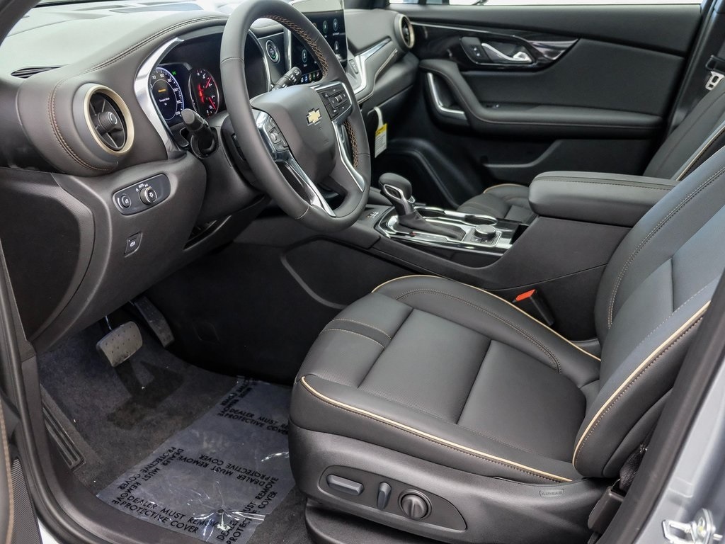 Vehicle image 19 of 41