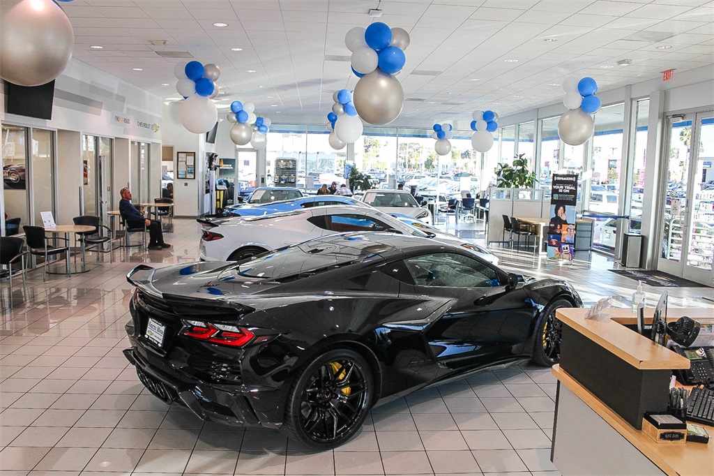 Vehicle image 37 of 41