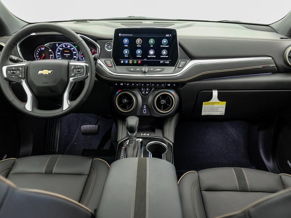 Vehicle image 15 of 41